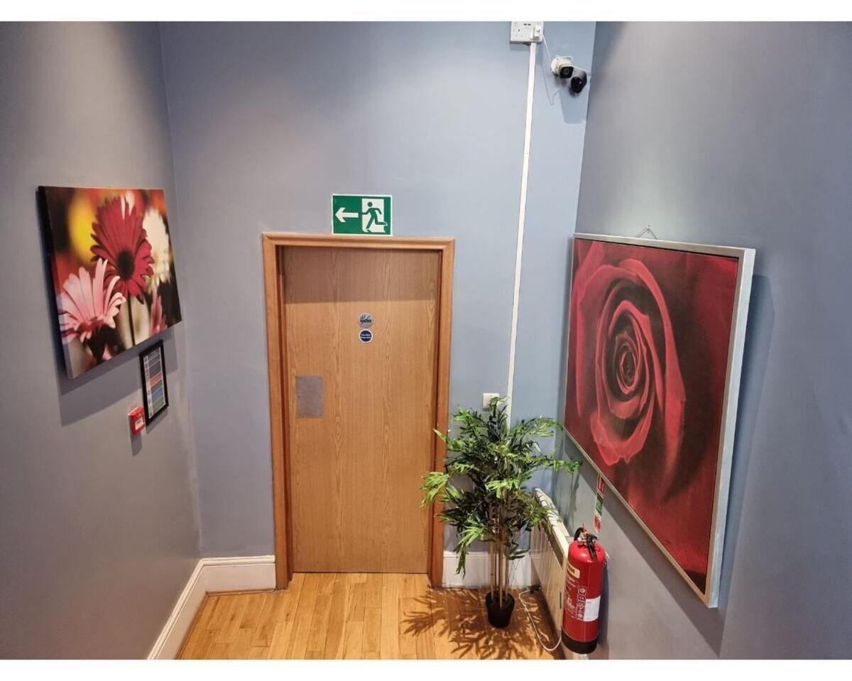 F101-First Floor Flat Fits 3 Near Hyde Park Apartman London Kültér fotó