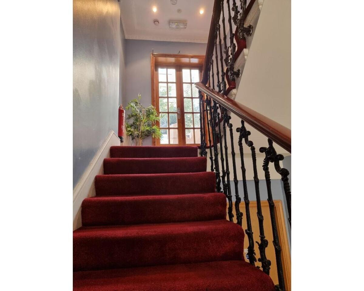 F101-First Floor Flat Fits 3 Near Hyde Park Apartman London Kültér fotó