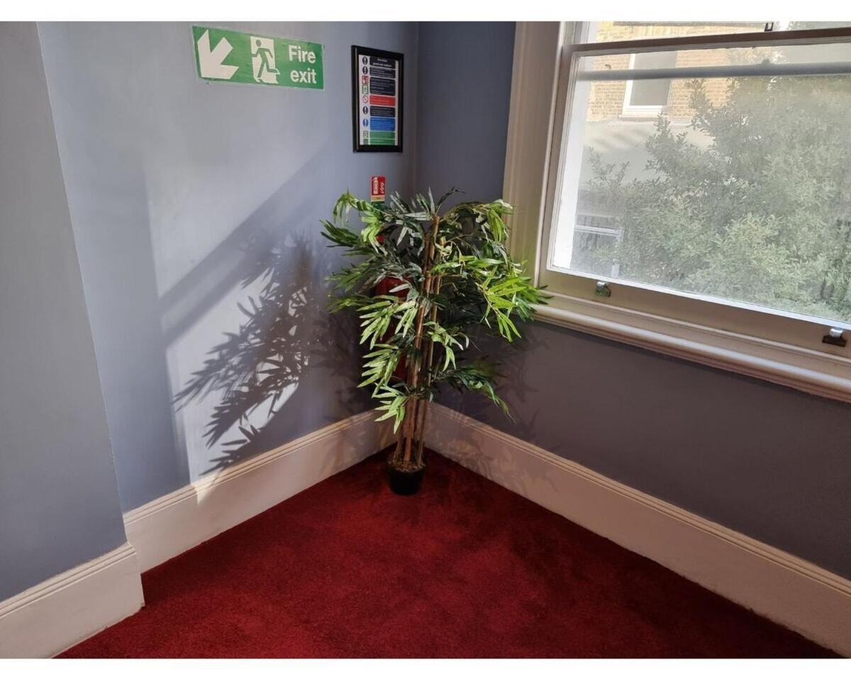 F101-First Floor Flat Fits 3 Near Hyde Park Apartman London Kültér fotó