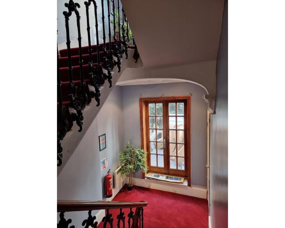 F101-First Floor Flat Fits 3 Near Hyde Park Apartman London Kültér fotó