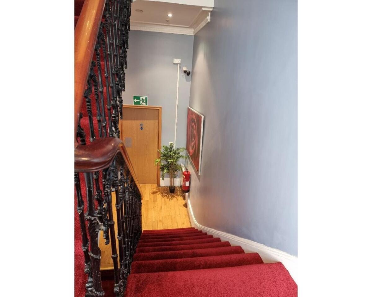 F101-First Floor Flat Fits 3 Near Hyde Park Apartman London Kültér fotó